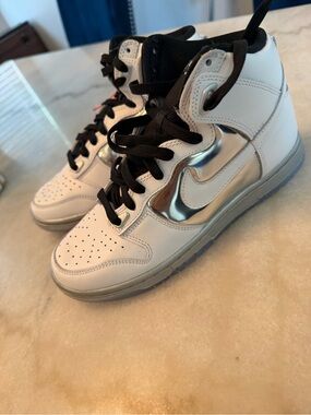 High-Top Sneakers in White with Metallic Silver Accent